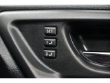 運転席のシートポジションメモリー機能は、登録済みの運転者と交代しても、シートポジションの変更の手間がかかりません。