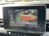 [バックビューモニター]後方のカメラで周りの障害物などが一目瞭然!駐車が苦手な方でも、らくらく駐車♪