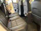 後部座席も大きく乗り降りしやすく、長時間の運転でも快適に過ごすことができます!