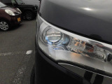ディスチャージヘッドライトです!暗くなった時に明るく照らしてくれるので安心して運転していただけます☆