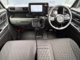 前席内装の全体像です。是非実車をご覧にお越し頂き実際にお座りください。