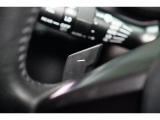 ステアリングから手を離さずMT感覚のシフト操作がシフトアップ/ダウンともに愉しめます。