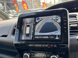空から車を見たような「アラウンドビューモニター」!車の周りが一目で確認できるので、小さなお子様や障害物があっても安心して乗ることができます♪