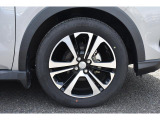 純正のアルミホイールは高い剛性を持ち、スバル車の走行安定性に貢献します。