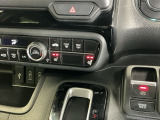運転席/助手席シートヒーターで寒い日もすぐに温かくなり快適に過ごせます。2段階の温度調整が可能です