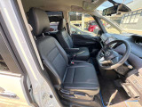 運転席も広々、ドライブも楽しめますね♪実際お座りいただくのが、分かりやすいと思います。お気軽にご来店ください!
