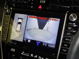 バックモニターも装備しております。バックギアに入れるとナビ画面に車の後方が映し出されます。これで後方確認も安心!