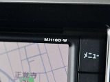 日産純正ナビゲーションMJ118D-Wが付いています。