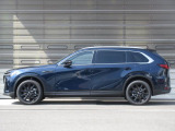 コンセプトは『Graceful Driving SUV』。力強い走りを実現するメカニズムを、優雅で美しいボディで包み込んだ、MAZDAのフラッグシップSUV。