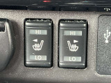 運転席・助手席にシートヒーターが付いております。寒い時期に嬉しい装備です。