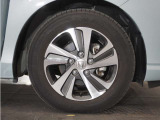 アルミホイール装着車です!これで足元まわりもおしゃれにきまります!