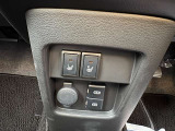 運転席・助手席シートヒーター付きです。