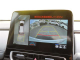 バックカメラの他に上から見下ろしたような画像が見れるアラウンド(全方位)モニター。前後左右を把握できます!