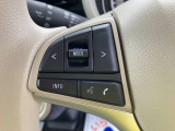 ステアリングオーディオスイッチ装備していますので、手を伸ばすことなく、お手元でオーディオの操作が可能です。運転操作に集中できます。