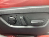 【10Wayパワーシート】 細かい角度調節が可能な、電動シートです。シートポジションの記憶機能つきで便利。