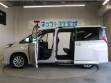 両側パワースライドドア付きだから、狭い駐車スペースなどでの 乗り降りラクラク!