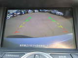 ナビ画面にバックビュ-モニタ-の映像を映し出しています。  狭い場所での車庫入れをサポ-トしてくれる便利アイテムです。