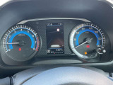 【走行距離 4,364km!】 視認性の良いメーターパネルデザインです。ディスプレイに各種の情報、設定画面が見やすく表示されます。
