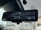 大好評「インテリジェントルームミラー」!車両後方のカメラ映像がミラーに映るので、乗員や荷物が多くても安心♪夜間や悪天候の日でもクリアな映像で視界良好です◎