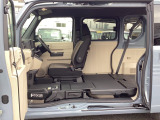 左センターピラーが無いので、荷物の積み下ろしもらくらくです♪