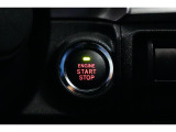 プッシュスタートを装備、エンジンの入り切りでキーの出し入れが不要になります。