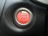 使い勝手の良いプッシュエンジンスターター装備♪鍵をカバンやポケットなどから取り出さずにエンジンを始動出来ます☆鍵を回す必要も探す必要もございません!