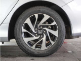 アルミホイール装着車です!これで足元まわりもおしゃれにきまります!