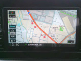 純正のメモリーナビを装備。