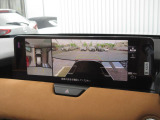 360&deg;ビューモニターを搭載しています。パーキングセンサーと合せてお使いいただくことで、安全、安心にお車の取り回しを行っていただけます。