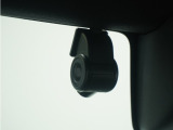 ◆ドライブレコーダー◆映像・音声などを記録する自動車用の装置です。 もしもの事故の際の記録はもちろん、旅行の際の思い出としてドライブの映像を楽しむことができます。
