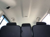 天井も綺麗です☆私は中古車を見るときに天井を良く見るようにしています☆ここが綺麗な車は車内が綺麗なことが多いです☆