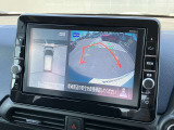 【アラウンドビューモニター】はまるで上から見ているような視点で周囲を確認できます!駐車が苦手な方でも安心して駐車できますね♪