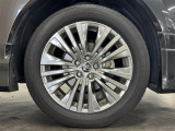 【純正19インチアルミホイール】社外ホイールの取付、ホイールなどのコーティングもご用意。タイヤはご納車前、空気圧や残り溝等しっかりと点検させていただきます!