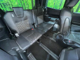 3列目シートはもちろん状態良好☆大人でもゆったりと座って頂けますので、大人数でのお出かけもラクラクです♪ご家族で、気の知れた仲間で、ドライブに行くのが楽しみですね♪