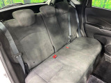 後部座席も気になるようなキズ・汚れやへたり等、大きなダメージはなく、良好な状態です。