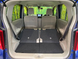 普段のお買い物や通勤、送迎等に十分な荷室スペースを確保しております。セカンドシートを倒すと、大きな荷物の積載も可能です♪