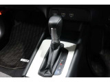 扱いやすい位置に配置されたフロアオートマチックです☆CVTを採用で滑らかでスムーズな走りが楽しめますよ♪