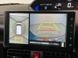 【パノラマモニター】車両周囲を上から見下ろしたような映像を表示。正確なモニタリングが可能になり、駐車時・幅寄せをアシストします!