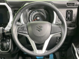 ステアリングも使用感が少なく、きれいな状態となっております♪