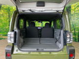 後席を格納すると、これだけの広さが!シーンに合わせたシートアレンジで、大きな荷物も積むことが出来ます♪
