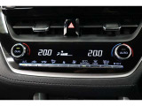 運転席と助手席、それぞれ温度調節ができ、オールシーズン快適なオートエアコンとなっております!