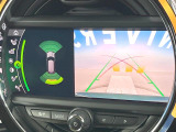 ●リアビューカメラ 安心安全に駐車ができる便利機能。障害物を探知し音で知らせます。