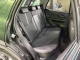 後部座席も気になるようなキズ・汚れやへたり等、大きなダメージはなく、良好な状態です。
