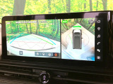 【アラウンドビューモニター】専用のカメラにより、上から見下ろしたような視点で360度クルマの周囲を確認することができます☆死角部分も確認しやすく、狭い場所での切り返しや駐車もスムーズに行えます。