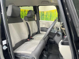 運転席シート廻りは使用感も少なく、良好な状態となっています。前オーナー様が丁寧に使っていたことがよくわかりますね。