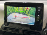 【バックカメラ】駐車時に後方がリアルタイム映像で確認できます。大型商業施設や立体駐車場での駐車時や、夜間のバック時に大活躍!運転スキルに関わらず、今や必須となった装備のひとつです!