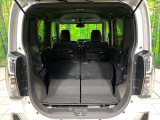 普段のお買い物や通勤、送迎等に十分な荷室スペースを確保しております。セカンドシートを倒すと、大きな荷物の積載も可能です♪
