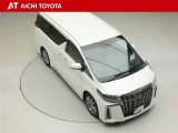 両側パワースライドドア付きだから、狭い駐車スペースなどでの乗り降りラクラク♪小さなお子さまのいるご家庭には嬉しい装備です。