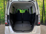 後席を格納すると、これだけの広さが!シーンに合わせたシートアレンジで、大きな荷物も積むことが出来ます♪