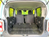普段のお買い物や通勤、送迎等に十分な荷室スペースを確保しております。セカンドシートを倒すと、大きな荷物の積載も可能です♪